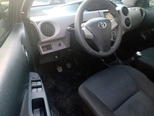 Imagem 3 de 10 de Toyota Etios 1.3 X 16v Flex 4p Manual
