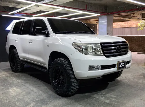 Toyota Land Cruiser V8 VX LC200 IMPERIAL 4X4 4.7 AT