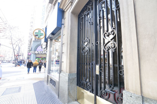 Imagen 25 de 25 de Hermoso Y Atípico Semipiso Al Frente En Recoleta, Capital Federal