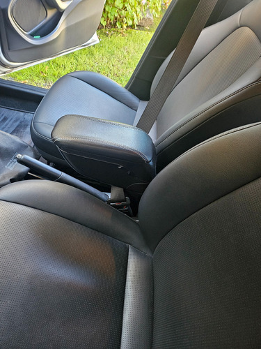 Fiat Cronos 1.8 16v Precision At6 Pack Premium