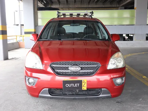 Kia Carens RONDO LX 2.0 MT 4X2 7 PSJ