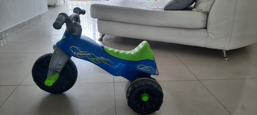 Imagen 5 de 6 de Triciclo Fisher Price Kawasaki