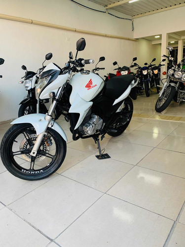 Imagem 2 de 5 de Honda Cb300 2014