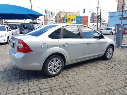 Focus Sedan Câmbio Mecânico, Completo Revisado