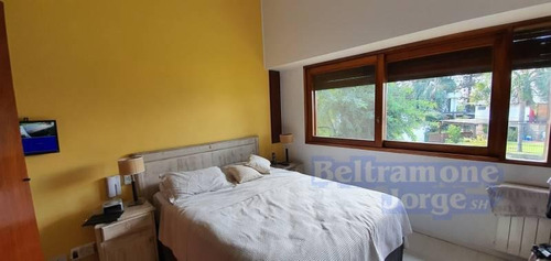 Excelente Casa De 3 Dormitorios En Venta En La Florida. Gran Jardín, Piscina Y Vista Parcial Río.