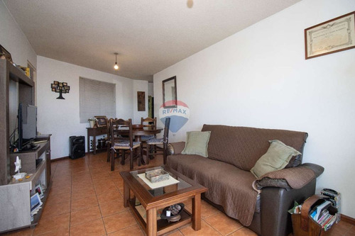 Venta Apartamento 2 Dormitorios Balcón Centro