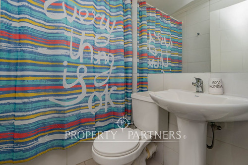 Se Vende Casa En Seguro Barrio Y Con Hermosa Vista...