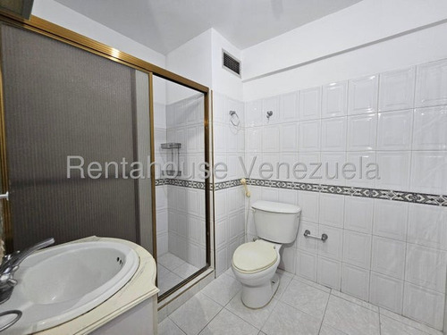 Jean Pavon Tiene Bello Apartamento En Alquiler En El Este De Barquisimeto Lara 8 7 0 9