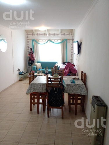 Imagen 3 de 9 de Venta De Departamento En Complejo Palmas De Padre Claret!!!!