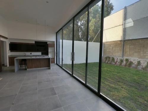 Imagen 2 de 14 de Se Vende Preciosa Casa En Colinas De Juriquilla, Doble Altur