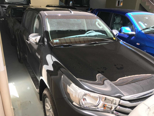 Toyota Hilux 2.8 Cd Srv 177cv 4x4 2017