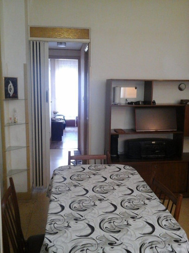 Imagen 3 de 12 de Dos Ambientes Con Balcon A La Calle Zona Centro A Metros De La Playa