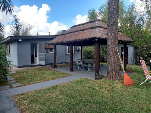 Imagen 1 de 16 de Venta De Casa 1 Dormi Amplio Funes / Roldan