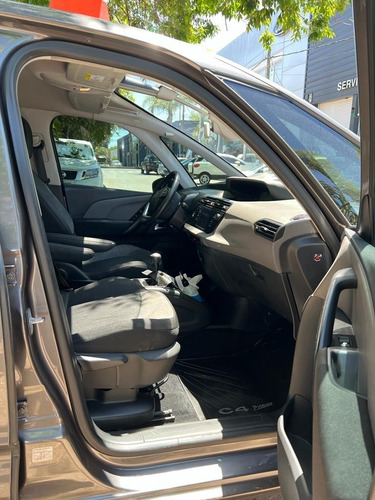 Imagen 11 de 18 de Citroen C4 Picasso Feel Hdi Mt