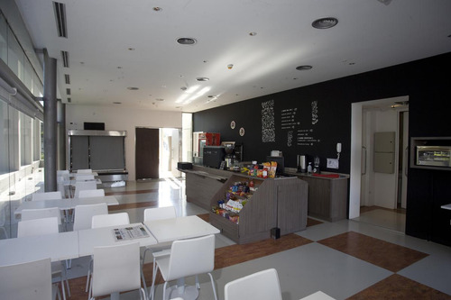 Oficina 580m² . 10 Cocheras. Amoblada Y Equipada. Torre Intecons.