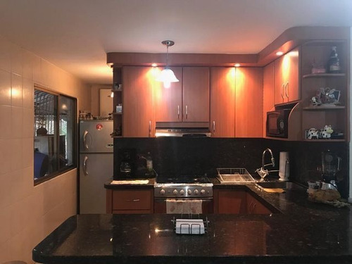 Imagen 4 de 9 de Apartamento En Venta Ruiz Pineda - Caricuao 2