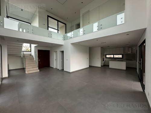 Casa En Venta En El Barrio Ceibos - Puertos / Escobar