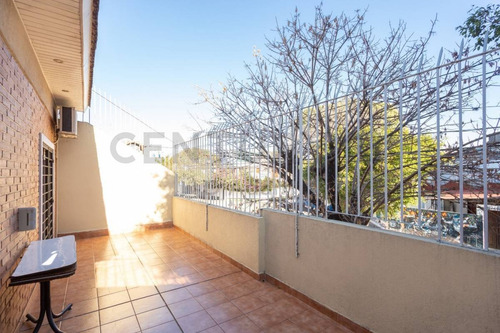 Imagen 23 de 30 de Venta Casa 3 Plantas + Altillo En Coghlan (dos Cocheras) 200 M2 Totales