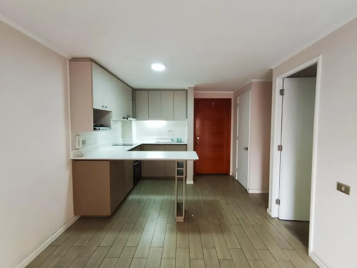 Imagen 3 de 22 de 2400 Uf Venta 1d 1b 1b Septima Avenida 1262