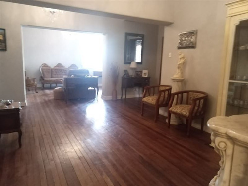 Casa En Venta De 9 Dorm. En San Miguel