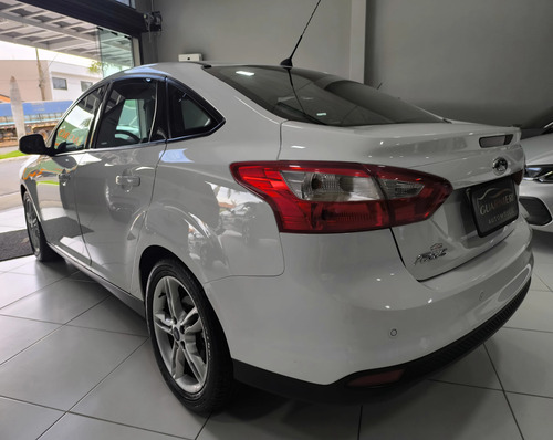 Ford Focus 2.0 SE SEDAN 16V FLEX 4P POWERSHIFT