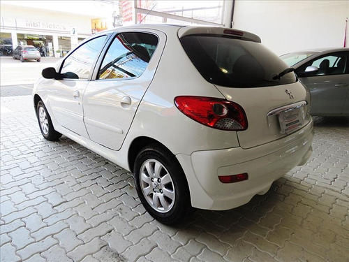 Imagem 9 de 10 de Peugeot 207 1.4 Active 8v Flex 4p Manual 2014