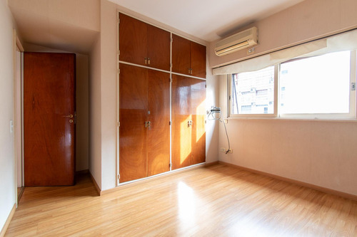 Departamento 4 Amb En Venta En Av. Montes De Oca Al 1100 Barracas Caba