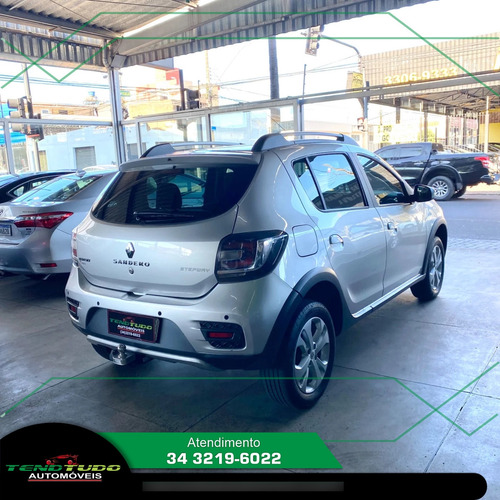 Renault Sandero 1.6 16V SCE FLEX STEPWAY DYNAMIQUE MANUAL