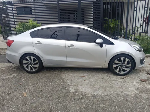 Kia Río Ub Ex Modelo 2016 Llantas Nuevas Técnico Y Soat 2026
