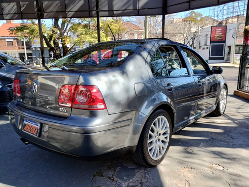 Volkswagen Bora 1.8 Highline T Tiptronic Cuero