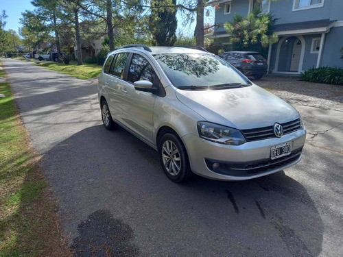 Imagen 2 de 8 de Volkswagen Suran 2014 1.6 Imotion Highline 110cv