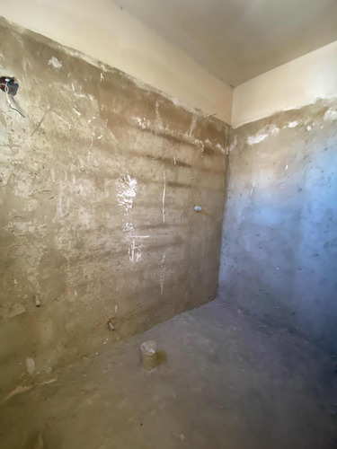 Annic Coronado Vende Townhouse Con Planta 100% Obra Gris En Villas De Aricagua, Urbanización Mañongo 269909