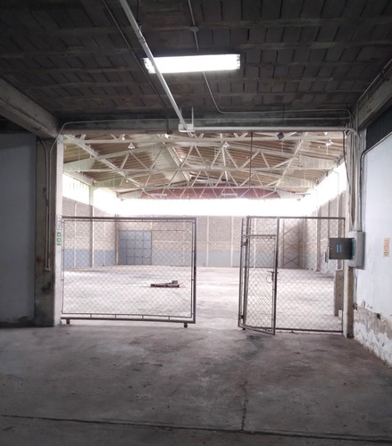 Imagen 4 de 16 de Lote De Terreno, Galpon Y Oficinas En Zona Industrial De El Marques. Ndd