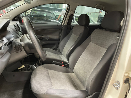 Imagem 9 de 11 de Volkswagen Gol City 2014 1.0 Mi Completo Com Direção + Ar