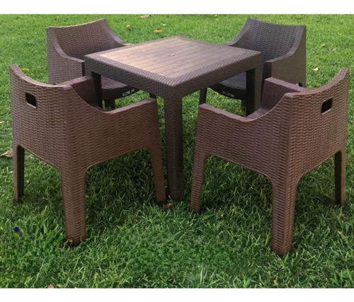 Juego De Mesa Para Exteriores Modelo Rattan Con Potronas 