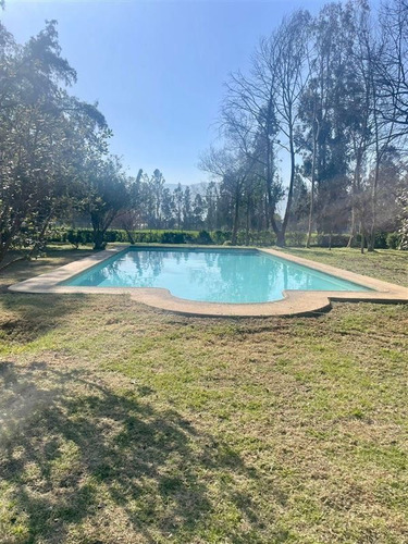 Se Vende Preciosa Casa Estilo Inglés En Limache Emplazada