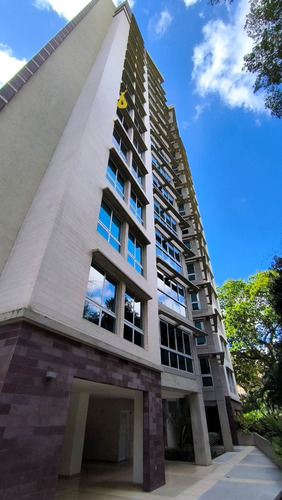 Alquiler / Campo Alegre/ 3 Habitaciones/ 3 Baños / Aquiler $ 2900