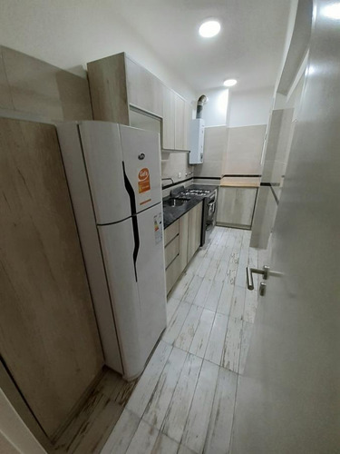 Imagen 5 de 9 de Vendo Departamento 2 Ambientes Zona Centro