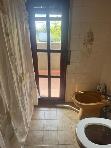 Hermoso Chalet En 2 Plantas En Banfield Oeste