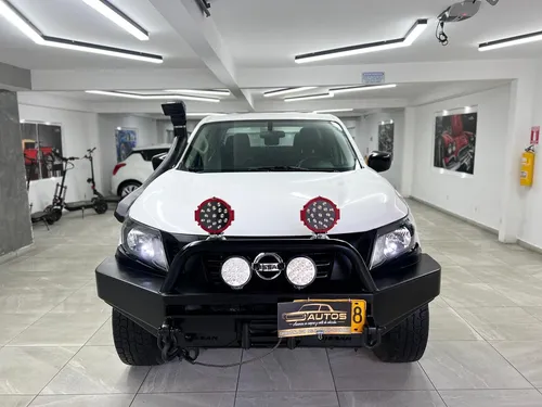 Nissan Frontier Diesel Mt 2.5 4*4 2020