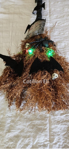 Halloween Escoba Bruja Luz Led Calaveras Murcielagos Arañas