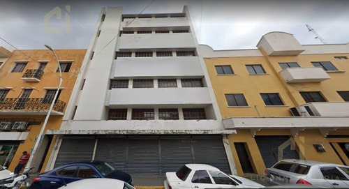 Edificio En Venta En El Centro De Villahermosa, Cerca De Plaza De Armas, Cuenta Con Local Comercial Y Departamentos Habitacionales