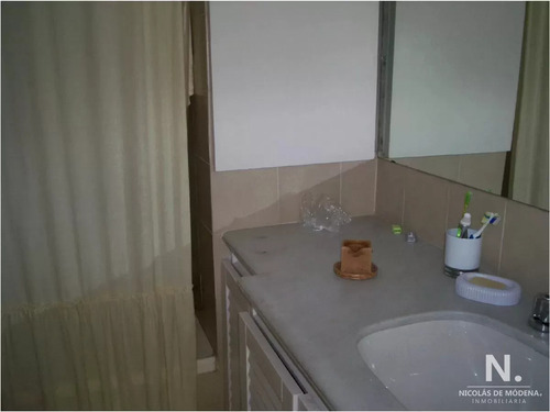 Apartamento De 2 Dormitorios En Edificio Torre Marina , Punta Del Este , Playa Brava