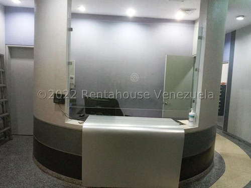 En Alquiler Piso Industrial / Depósito / Showroom / Oficina 720 Mts Boleita Norte Con Ascensor De Carga 24-6680 Mvg