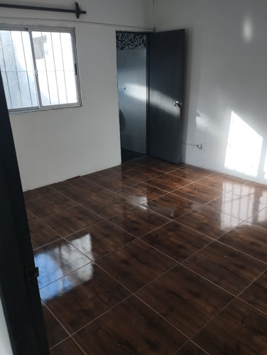 Alquilo Amplio Apartamento En Pando.