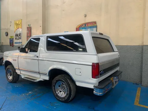 Ford Bronco 5.0 Xlt