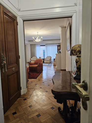 Excelente Departamento 6 Ambientes En Recoleta Con Cochera