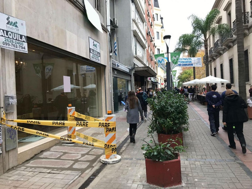 Gran Local Sobre Peatonal Sarandí