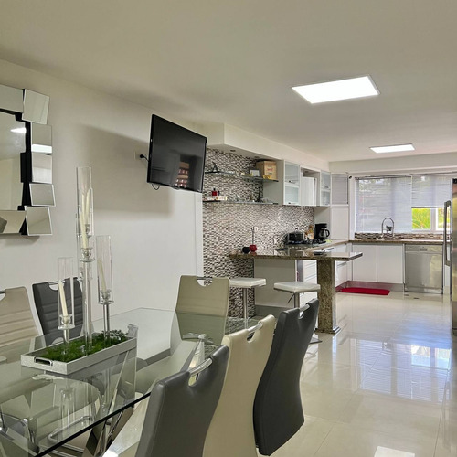 Imagen 6 de 27 de Venta De Casa En La Unión 3h+s/ 4b/ 3p