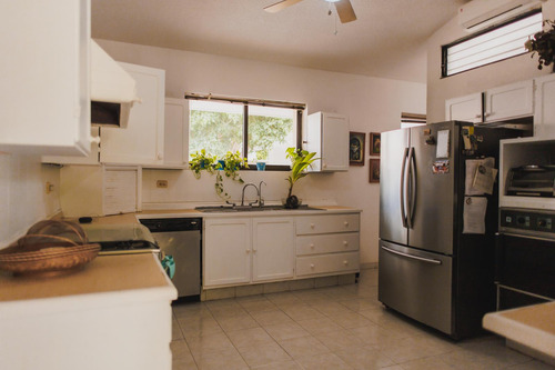 Casa En Venta Merida, Fracc. Montecristo, Estilo Californiano De 1 Planta, Entrega Inmediata.